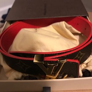 Louis Vuitton women’s belt